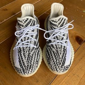 Men’s YEEZY Zebra size 8